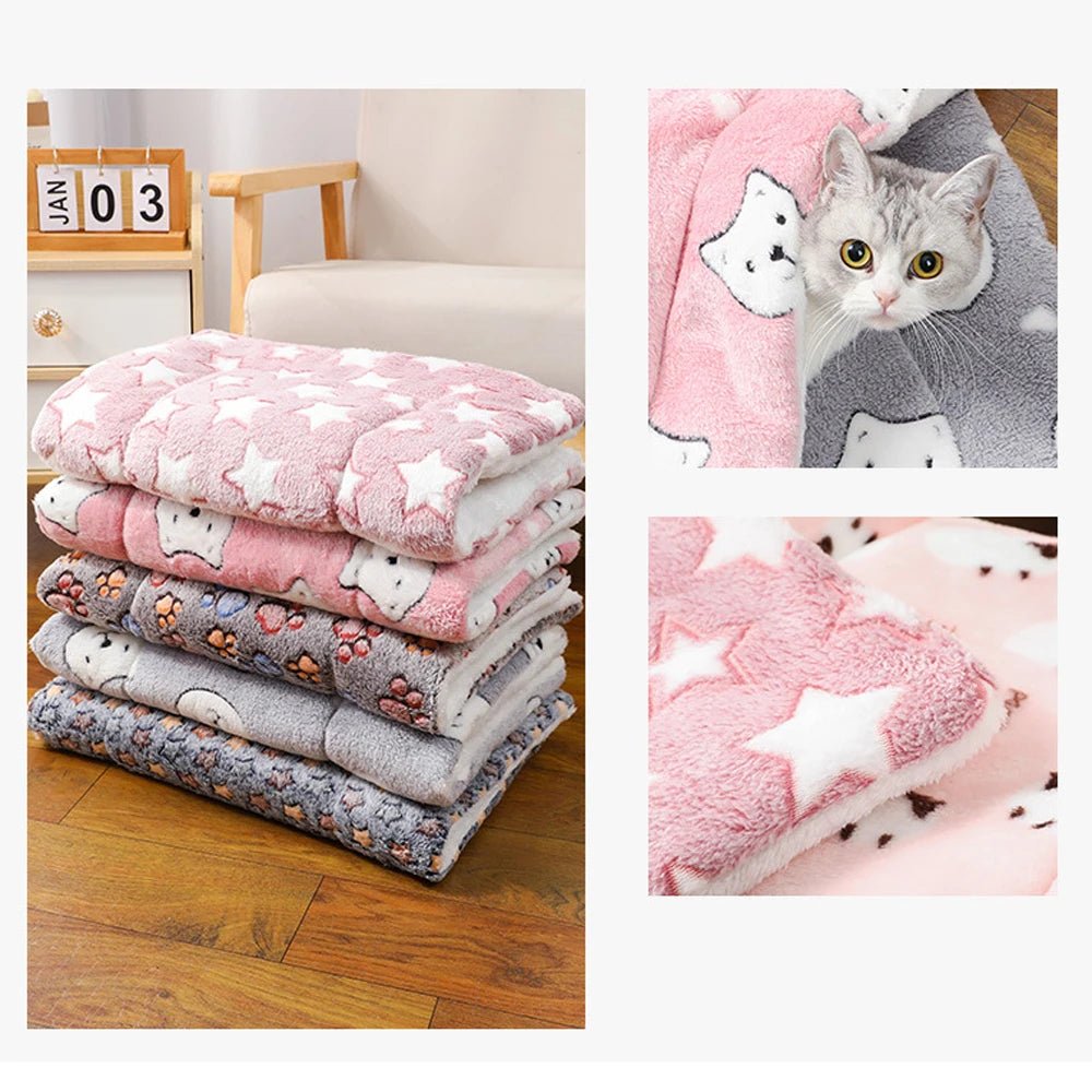 Pet Autumn Winter Warm Thick Sleeping Mat Pet Dog Sofa Mat Elastic Cat Soft Bed Mat Sofa Beds 冬季 多尺寸 宠物 弹性 暖和 PetLiveliest