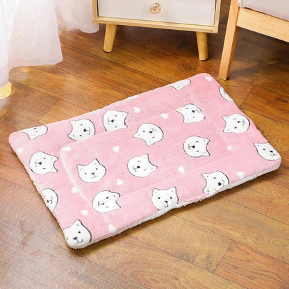 Pet Autumn Winter Warm Thick Sleeping Mat Pet Dog Sofa Mat Elastic Cat Soft Bed Mat pink bear Sofa Beds 冬季 多尺寸 宠物 弹性 暖和 PetLiveliest