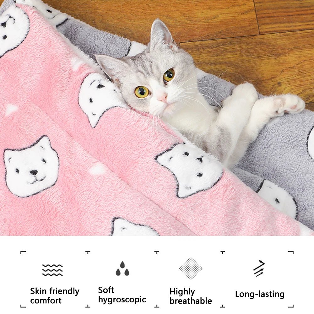 Pet Autumn Winter Warm Thick Sleeping Mat Pet Dog Sofa Mat Elastic Cat Soft Bed Mat Sofa Beds 冬季 多尺寸 宠物 弹性 暖和 PetLiveliest